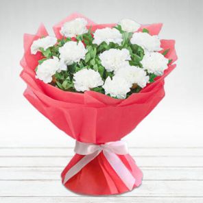 10 Lovely White Carnations Bouquet