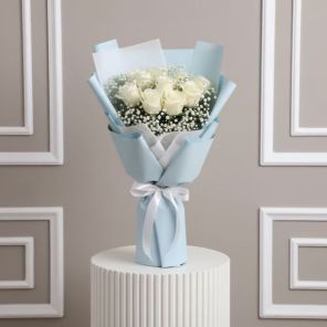 10 Lovely White Roses Bouquet