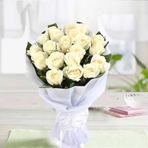 18 Amalgamation White Roses
