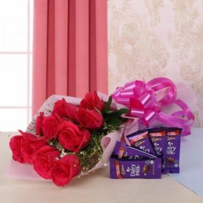 6 Red Roses Bunch with Chocolates