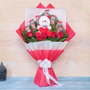 7 Kitkat with 5 Red Roses and a Teddy