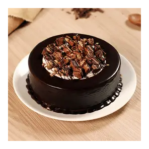 Amusing Kitkat Cake