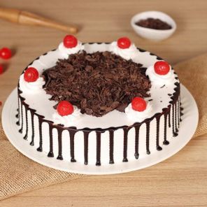 Eggless Black Forest Drip Cake Half Kgs