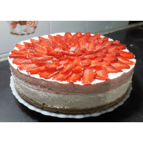 Divine Strawberry Mousse Cake 1 Kg