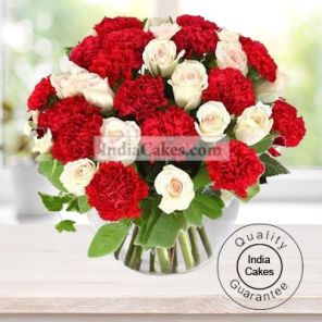ARRANGEMENT OF 20 WHITE ROSES AND 10 RED CARNATION