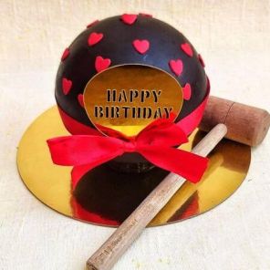 Happy Birthday Pinata Cake 750 gms